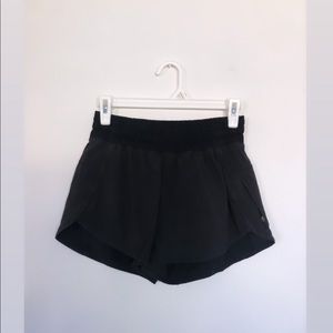 Lululemon Tracker Shorts V 4” Black